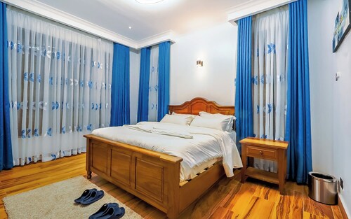 5 BDR Lake Naivasha Retreat