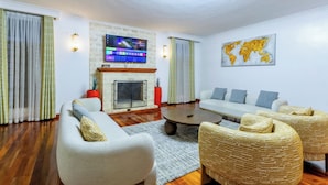 Villa Luxury, vista lago | Area soggiorno