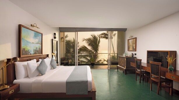 In-room safe, iron/ironing board, free WiFi - The Rockwall Boutique Hotel (Maha Induruwa)