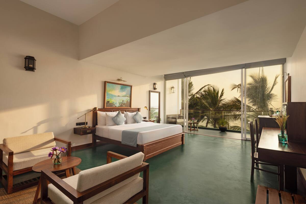 Superior Double Room, Balcony, Ocean View | In-room safe, iron/ironing board, free WiFi