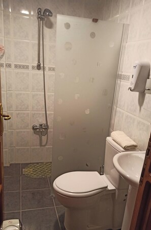 Room, 1 Bedroom, Smoking | Bathroom - Room-suite Room With Pool View (Ortaca)