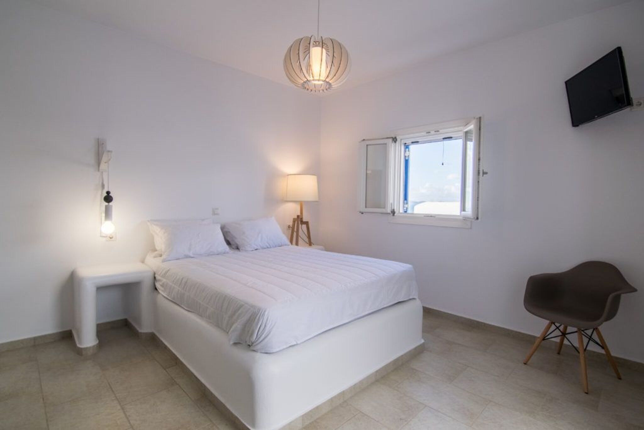 In-room safe, iron/ironing board, travel cot, free WiFi