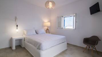 In-room safe, iron/ironing board, travel cot, free WiFi