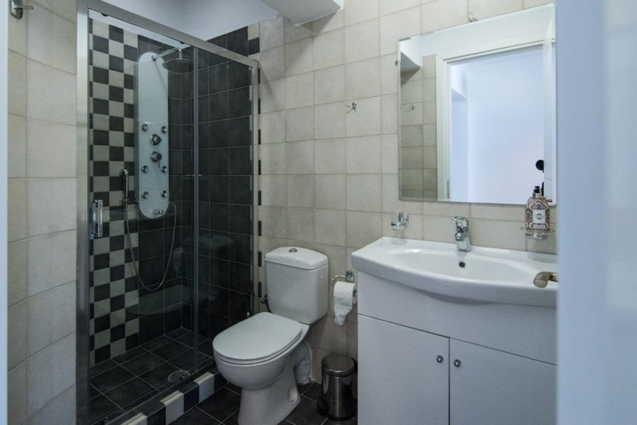 Shower, towels, soap, shampoo
