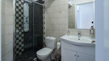 Shower, towels, soap, shampoo