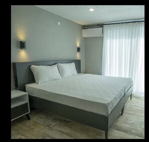 Minibar, WiFi (free), bed sheets - NEMESIS OTEL (Bodrum)