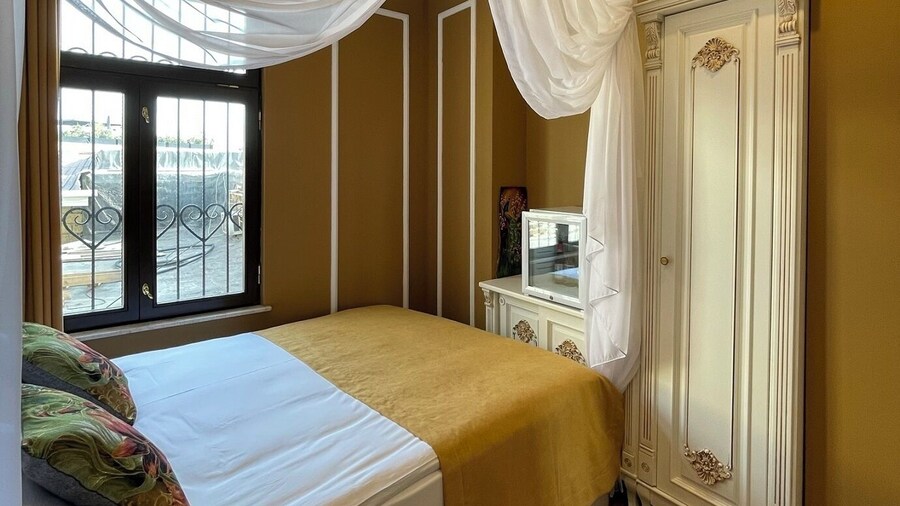 Seven Beauty Hotel Restaurant & Spa