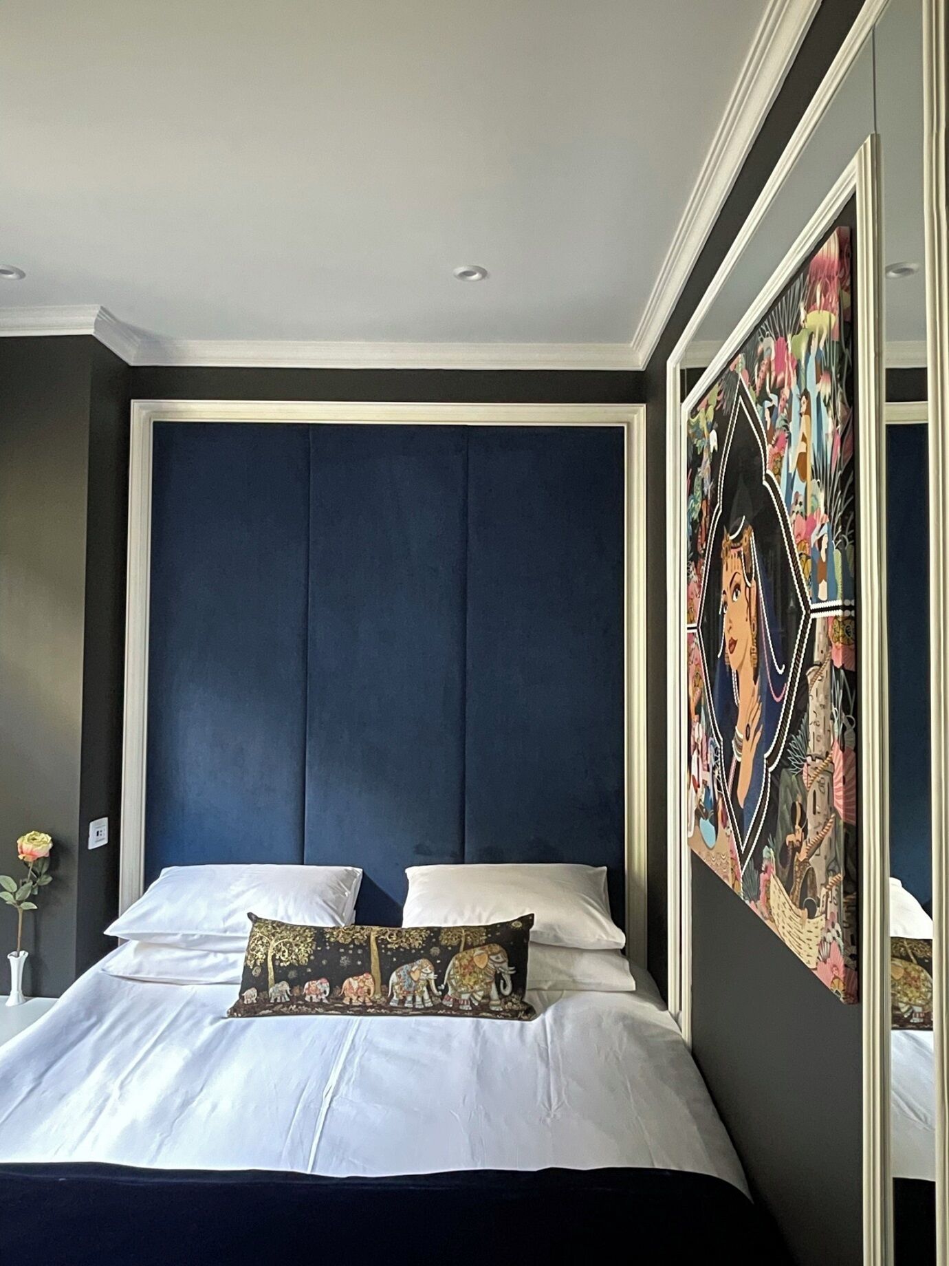 ห้องคลาสสิกดับเบิล, วิวสวนหย่อม | ตู้นิรภัยในห้องพัก, โต๊ะทำงาน, พื้นที่ทำงานแบบใช้แล็ปท็อป, ผ้าม่านกันแสง