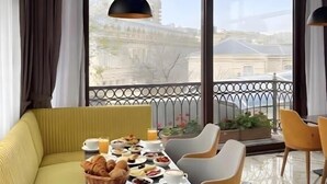 Desayuno buffet incluido todos los días