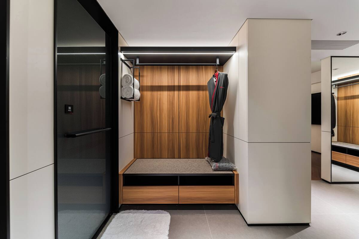 City Executive Room - Double Bed | Free minibar, desk, laptop workspace, soundproofing