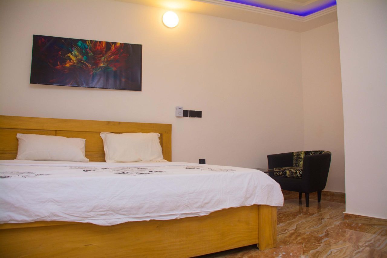 Monolocale comfort, vista giardino | Postazione laptop, insonorizzazione, ferro/asse da stiro, Wi-Fi gratuito