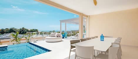 Outdoor pool, a heated pool