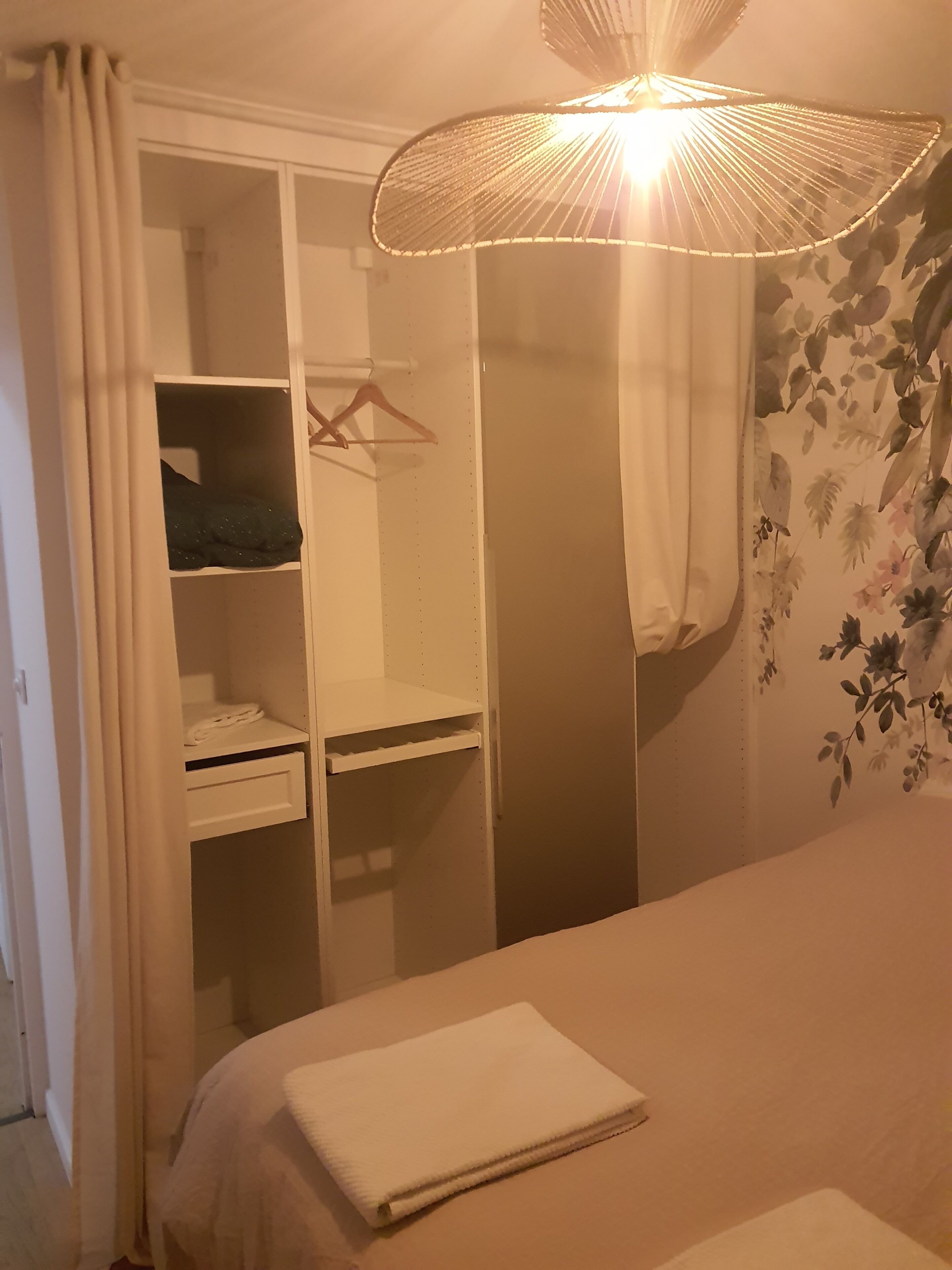 1 bedroom, iron/ironing board, Internet, bed sheets