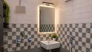 Deluxe Villa | Bathroom - Priya Dham (Govardhan)
