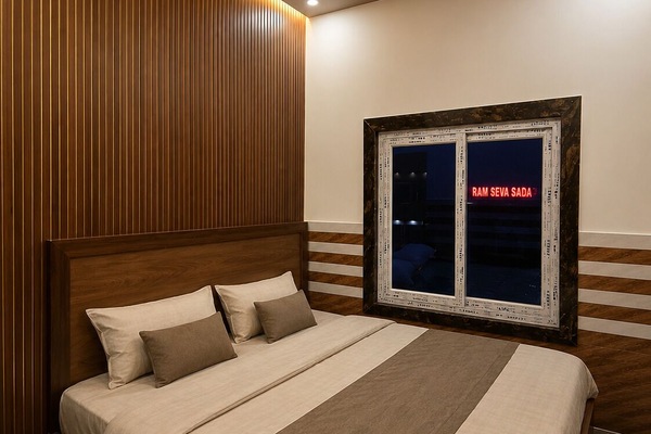 Memory-foam beds, laptop workspace, free WiFi, individually decorated