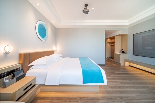 POLTTON SERVICE APARTMENT (Guangzhou Panyu Chimelong Nancun Branch)