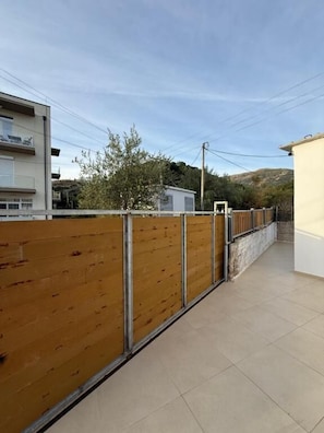 Property grounds - Jofri Rooms (Himarë)