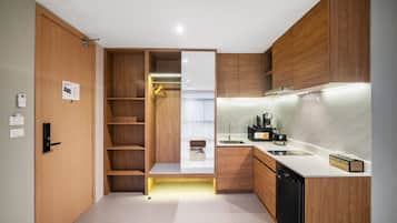 Family Apartment, Courtyard View | Hypo-allergenic bedding available, WiFi (free)