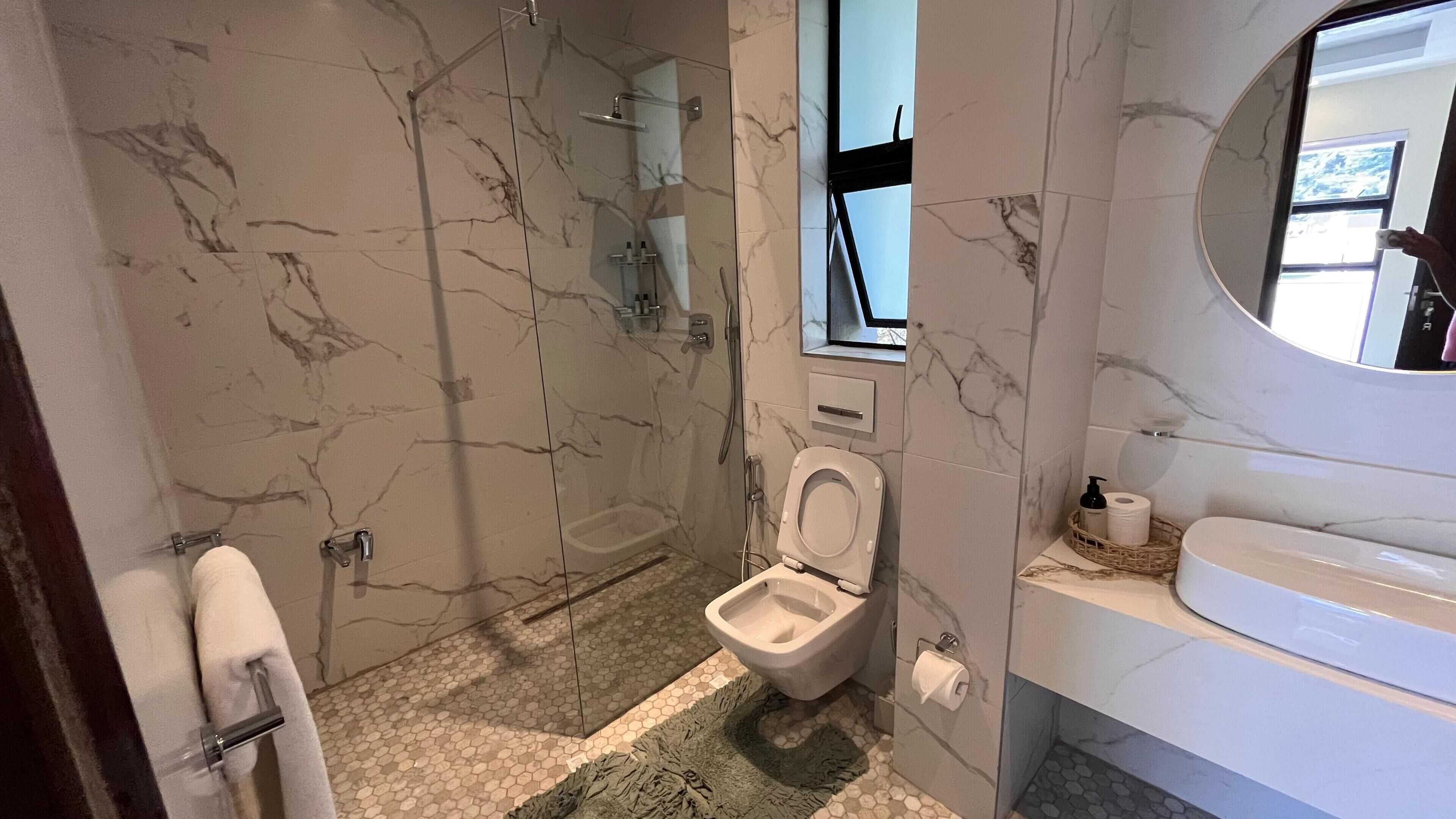 Comfort Room, Multiple Beds, Balcony, City View | Bathroom | Towels