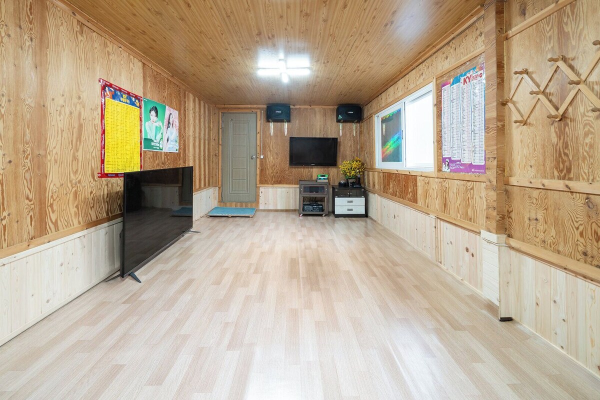Chambre, 1 chambre (Standard Room3(Private BBQ)) | 1 chambre, Wi-Fi gratuit