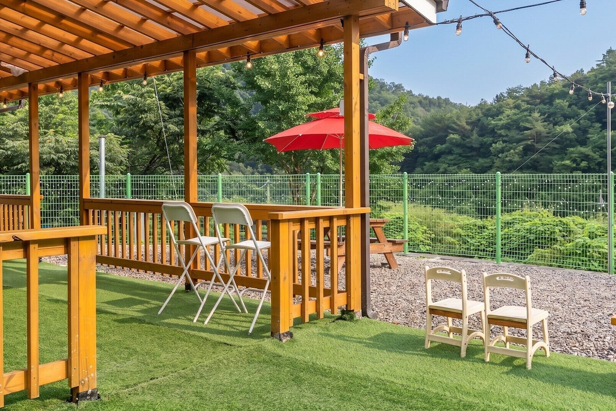 Chambre, 2 chambres (Standard Room1(Private BBQ)) | 1 chambre, Wi-Fi gratuit