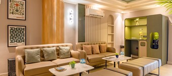 Saltstayz Premier- Sector 15 Noida