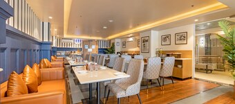 μνΈμ€ν
μ΄μ¦ ν리미μ΄, μΉν° 15 λ
Έμ΄λ€