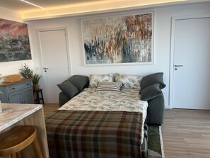 Travel cot, free WiFi, bed sheets - Seascape Penthouse - Wake Up to the Atlantic | Oceanfront Penthouse (Funchal)