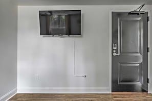 Interior - The Sabel Collection #003 | Downtown Asheville queen suite with Wi-Fi, AC, and parking. (Asheville)