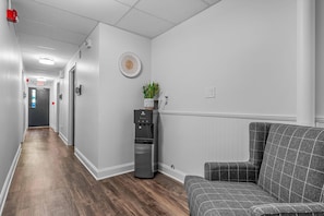 Interior - Sabel #202 | King Suite | Downtown Asheville | Fast Wi-Fi & free parking (Asheville)