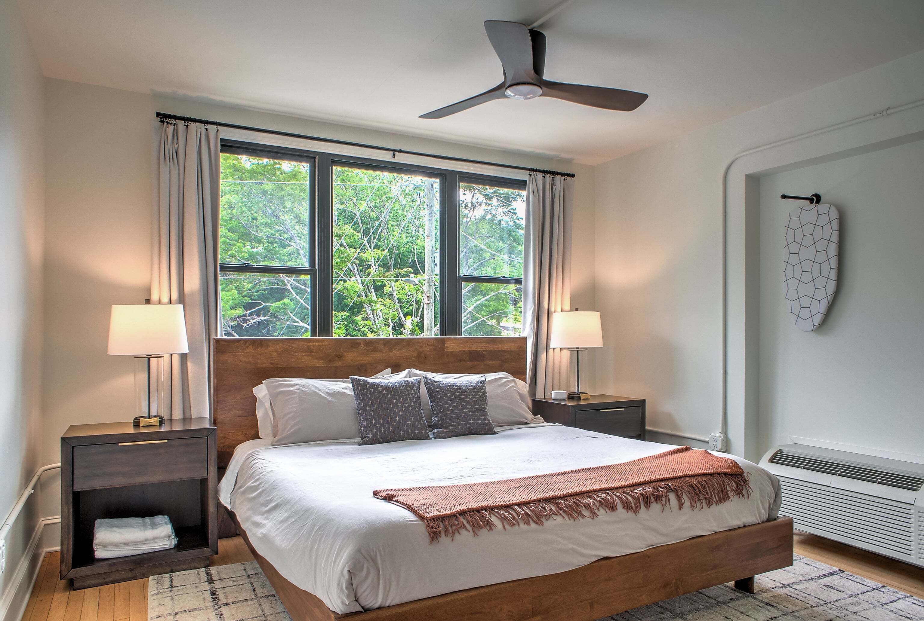 1 bedroom, iron/ironing board, WiFi (free), bed sheets