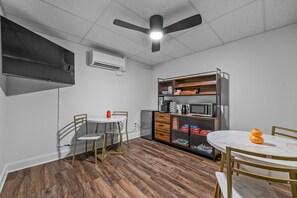 Dining - Sabel #304 | Downtown Asheville condo | 1 bed + 1 bath (Asheville)