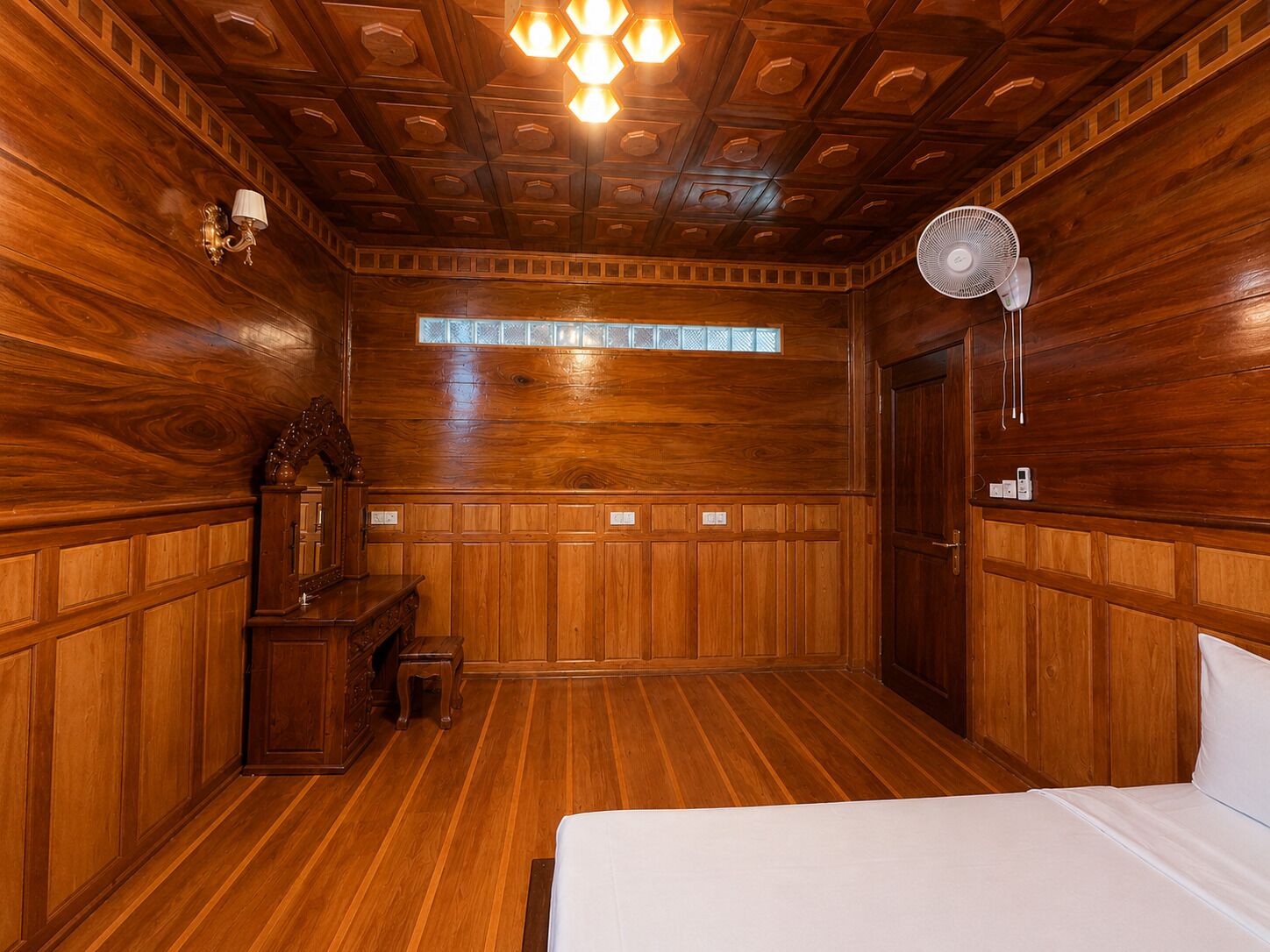 Superior Double Room, Patio | Desk, free WiFi