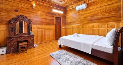 Cloudy Hill Hostel & Villa