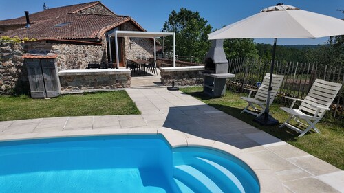 Holiday Home 'Domaine De Bellac - 32 Guests' with Private Pool, Terrace and Wi-Fi