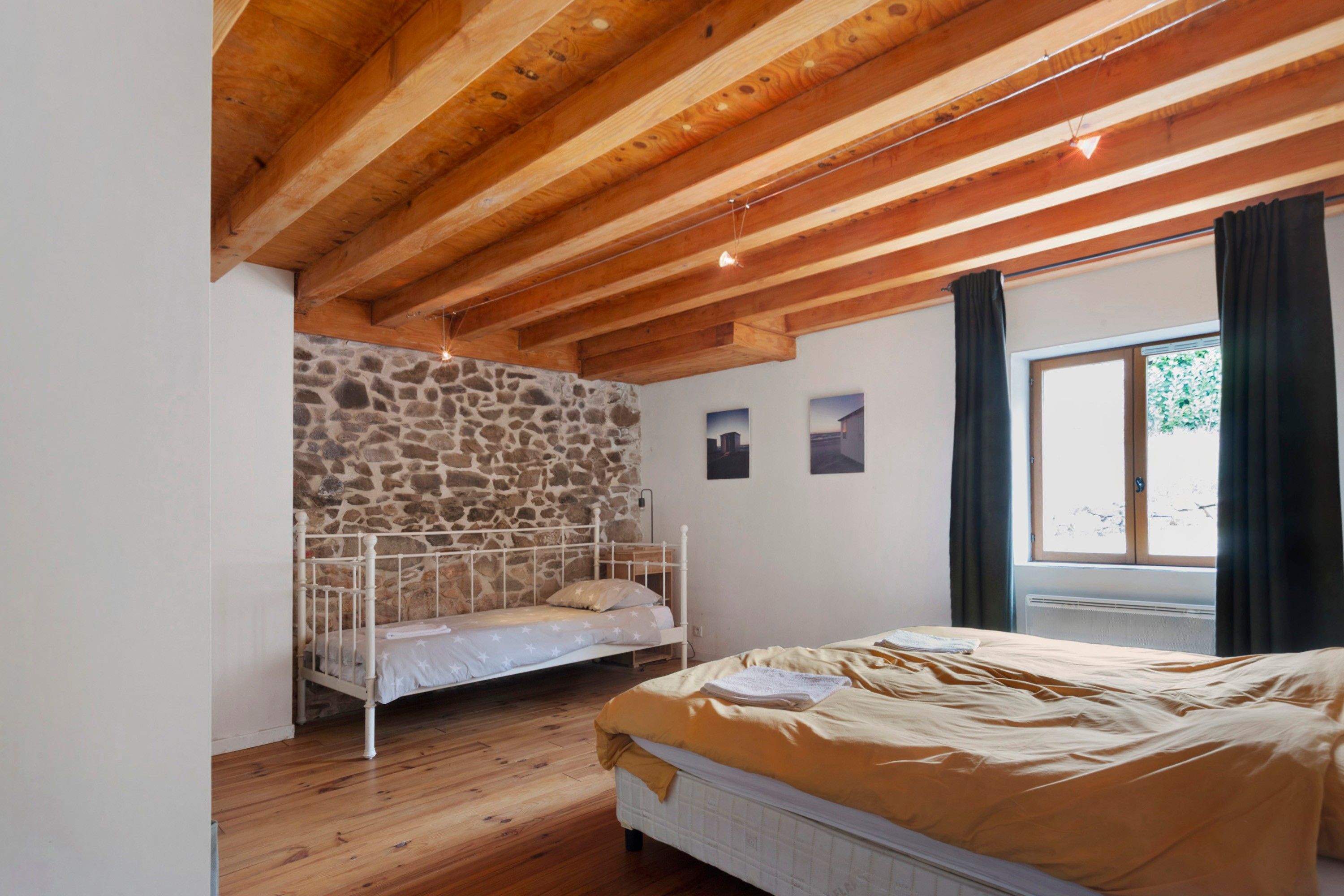 3 bedrooms, WiFi, bed sheets