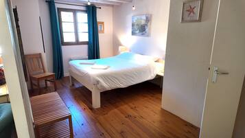 2 bedrooms, WiFi, bed sheets