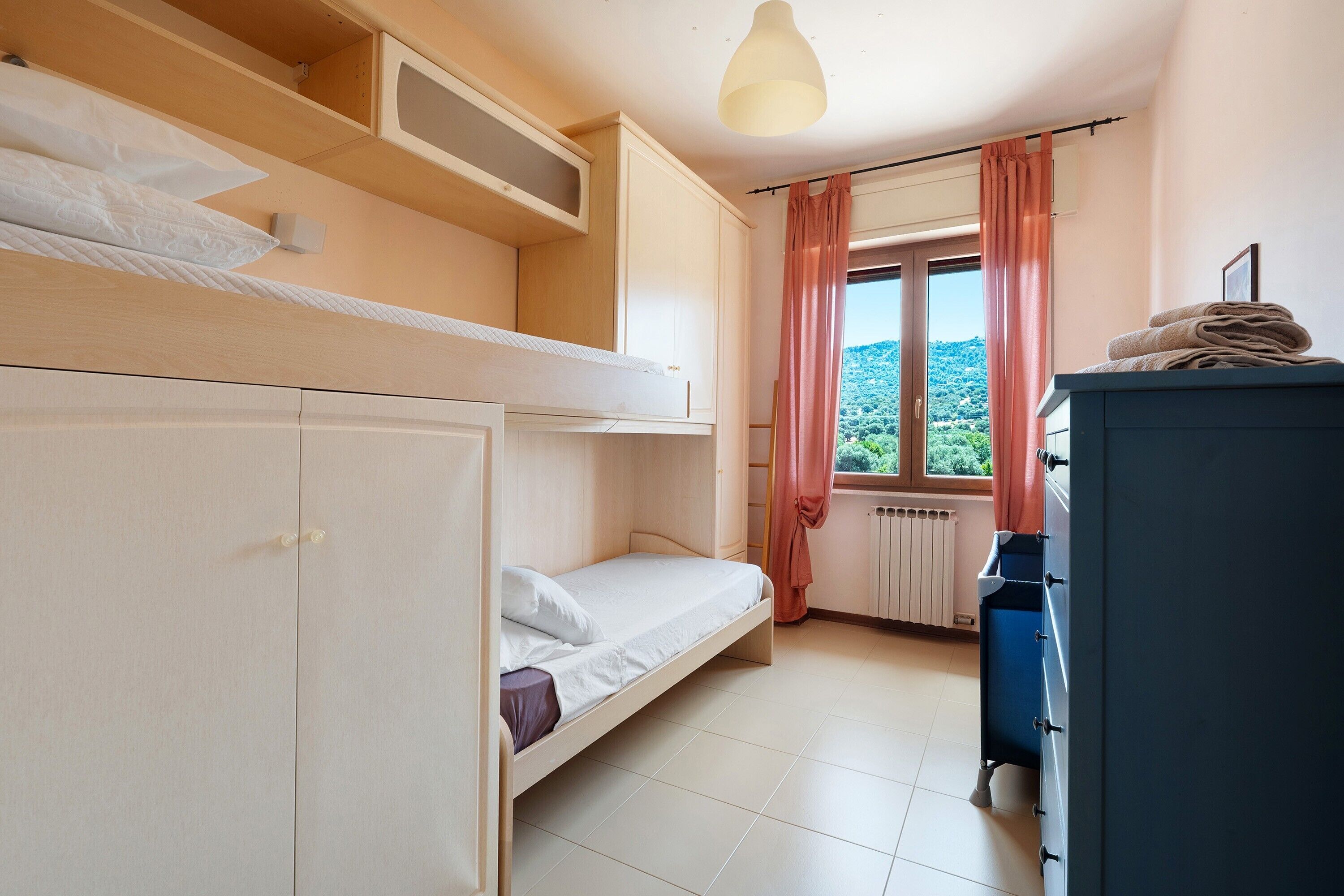 3 Schlafzimmer, Bügeleisen/Bügelbrett, WLAN, Bettwäsche