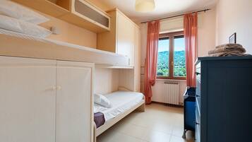 3 Schlafzimmer, Bügeleisen/Bügelbrett, WLAN, Bettwäsche