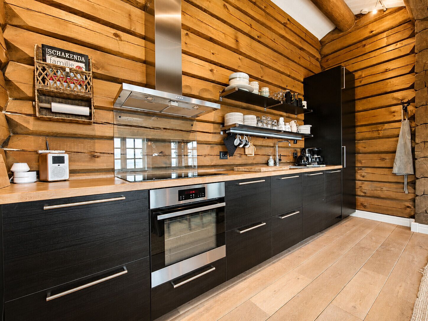 Kühlschrank, Ofen, Geschirrspüler, Kochgeschirr/Geschirr/Besteck