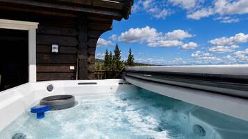 Bain à remous extérieur