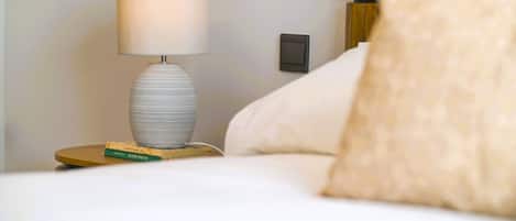 3 habitaciones, tabla de planchar con plancha, wifi y ropa de cama