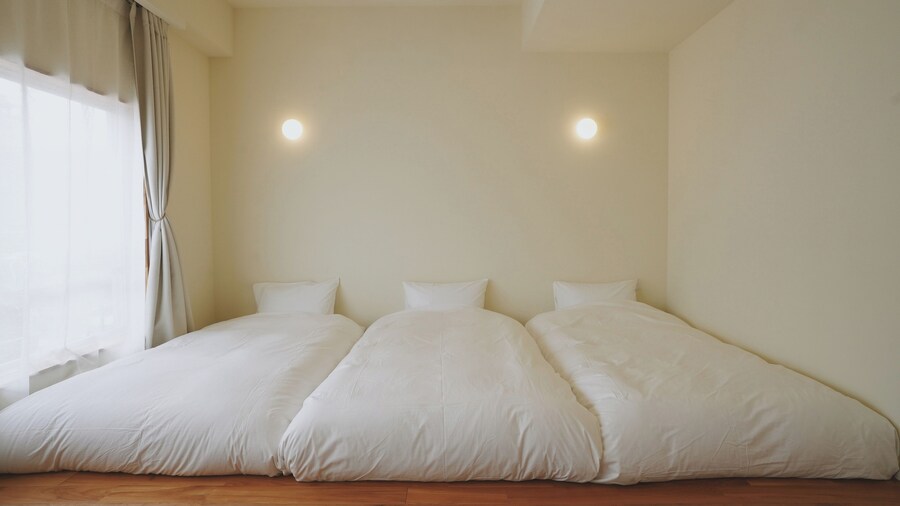 sunroom Hotel Cafe Bar
