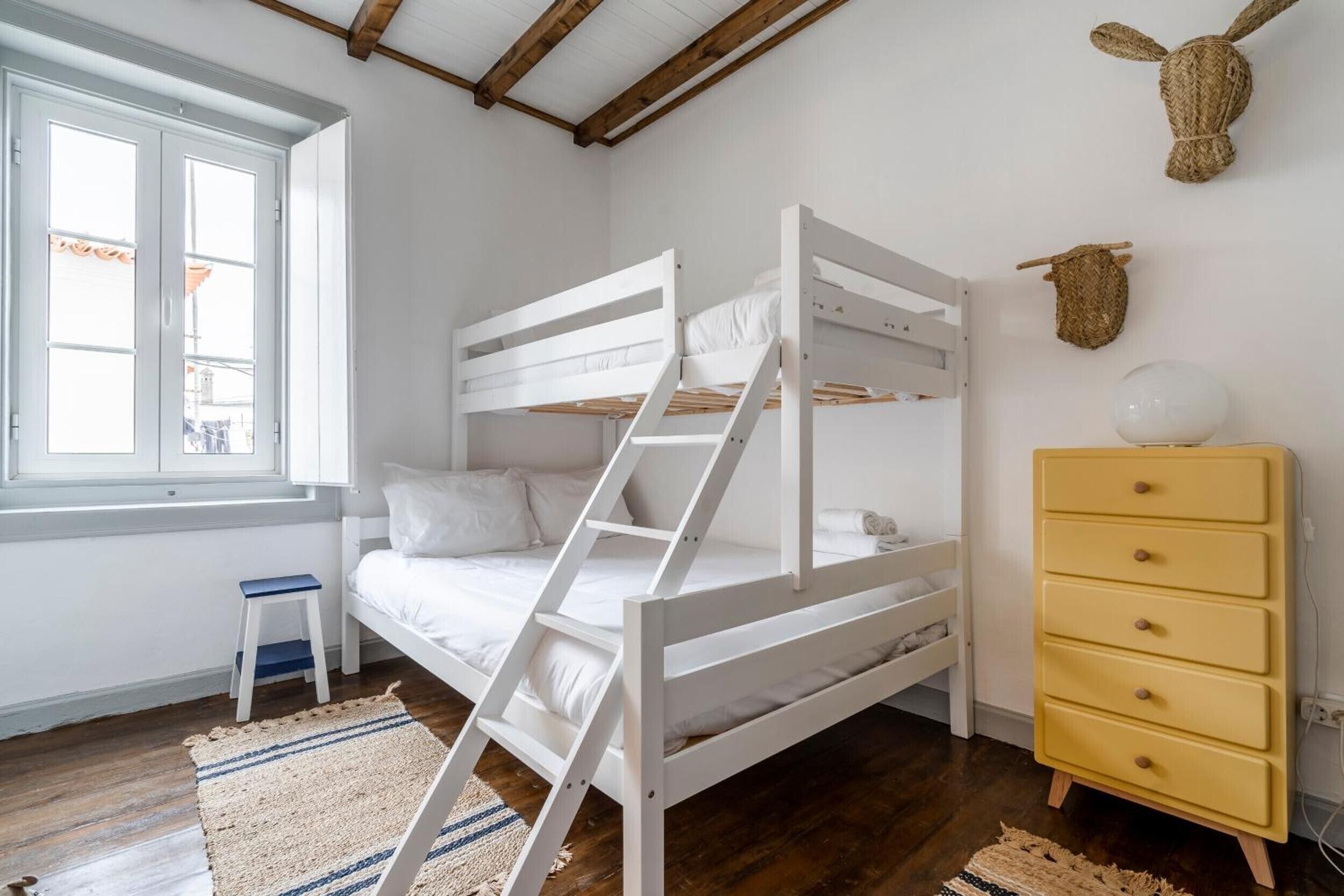 3 dormitorios, tabla de planchar con plancha, wifi y ropa de cama
