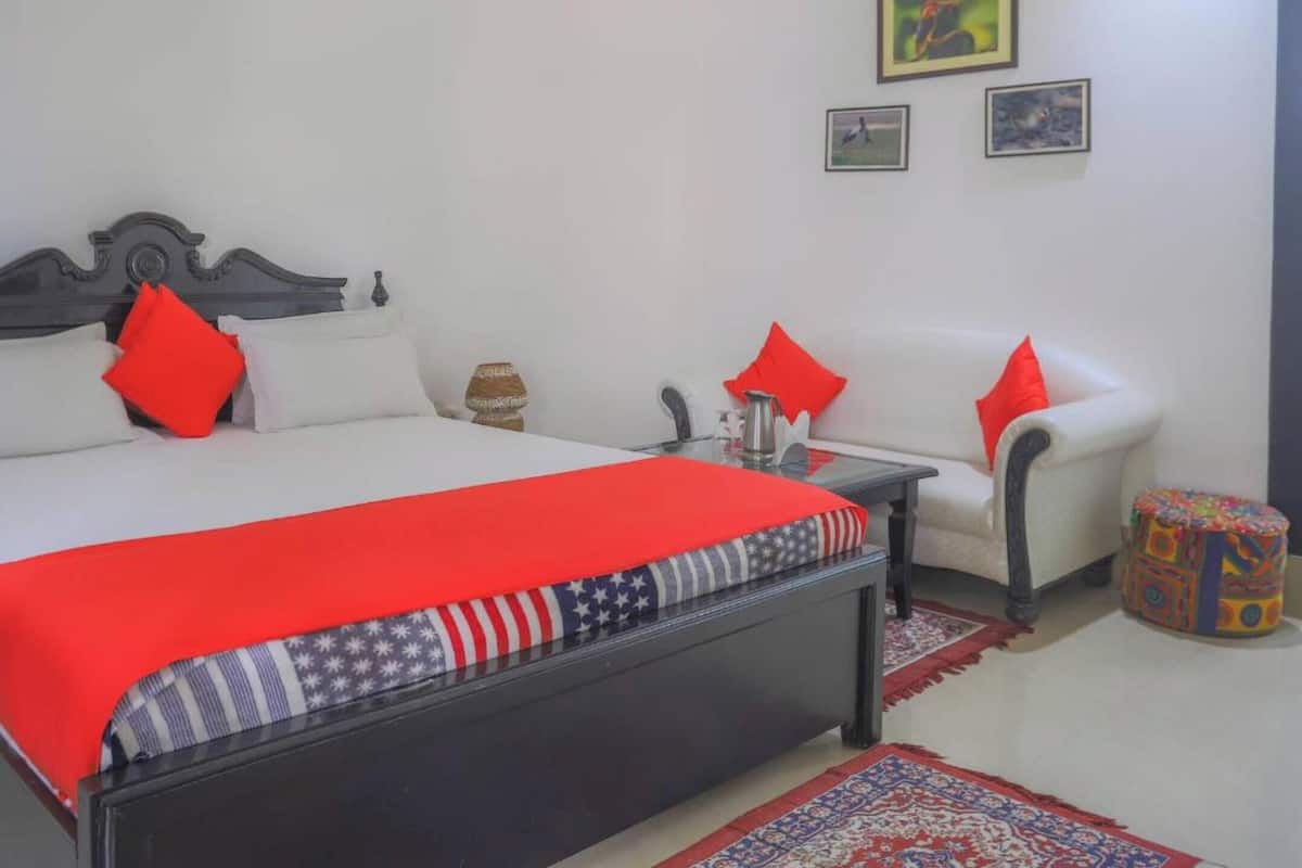 Quarto casal luxo, vista para a cidade | Escrivaninha, Wi-Fi de cortesia