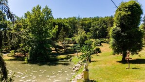 Unclassified image, 3 of 20, button - Gîte “Le Jardin d’Eau” with Private Terrace, Shared Garden and Wi-Fi (Lamothe-Montravel)
