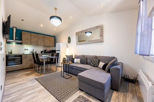 Gîte “Le Jardin d’Eau” with Private Terrace, Shared Garden and Wi-Fi
