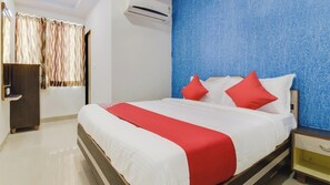 Desk, laptop workspace, free WiFi - Hotel Anjali Palace (Ahmedabad)