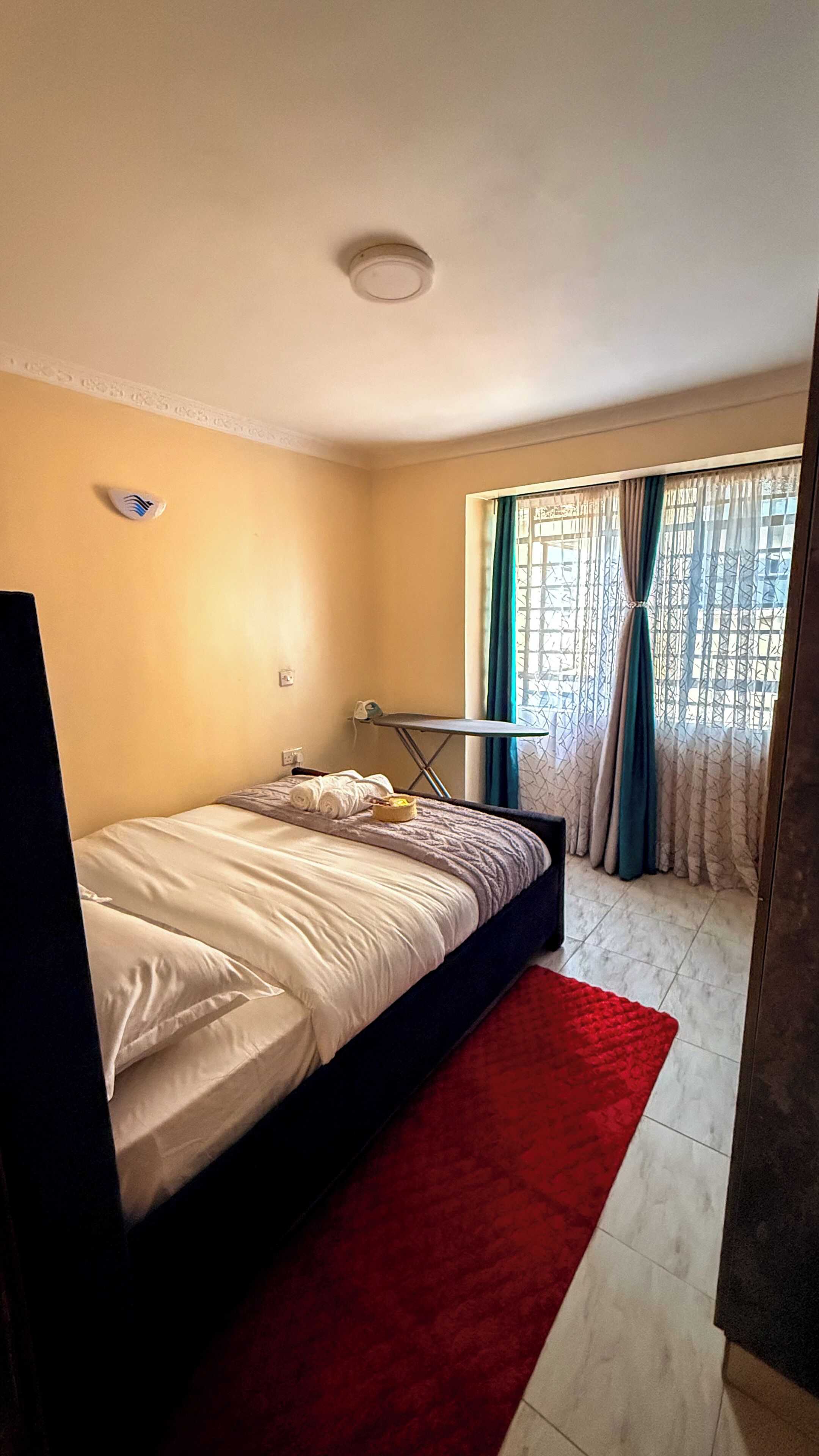 1 bedroom, desk, iron/ironing board, WiFi (free)