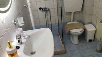 Classic Apartment, Balcony, Partial Sea View | Bathroom